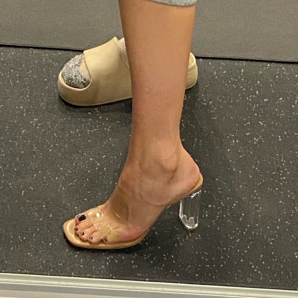 Zara clear strappy vinyl heeled sandals 6.5 like new - Picture 3 of 12